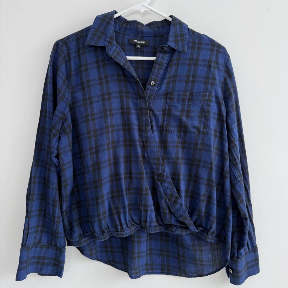 Madewell Navy and Black Plaid Button-Down Shirt S